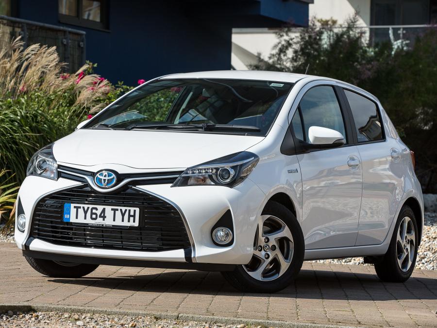  Toyota Yaris Hybrid 2014 года  (UK) (фото 2 из 10)